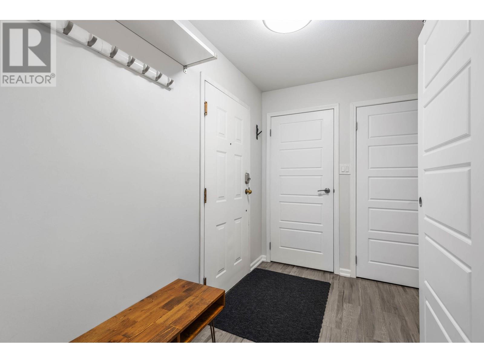 101 3050 HILLCREST DRIVE, Whistler