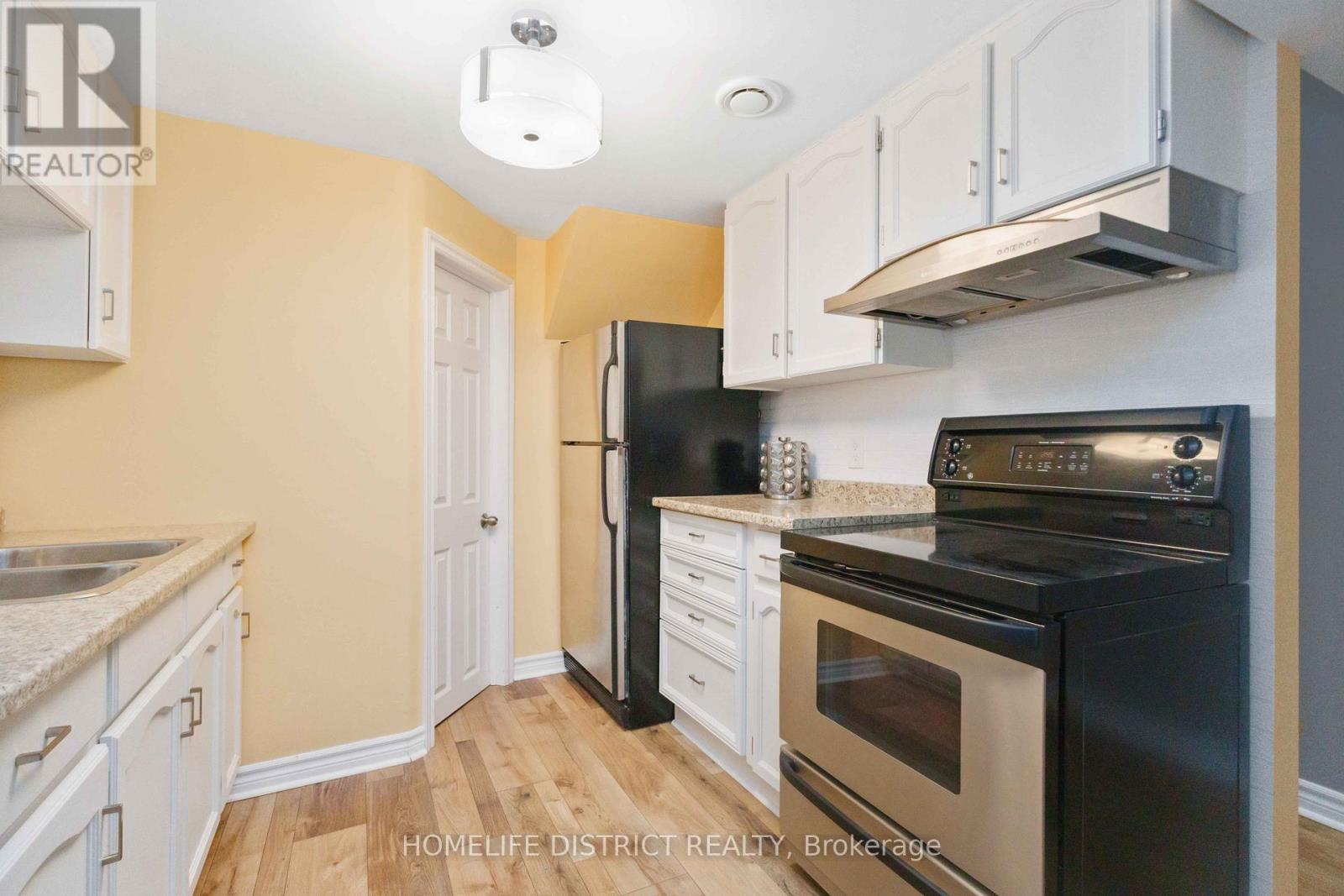 Photo 17 of 2 Bushford Street, Clarington ON