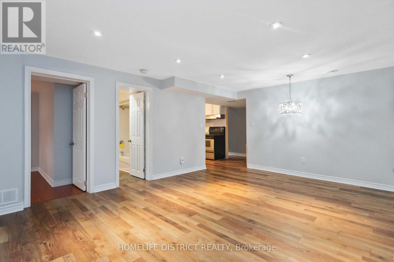 Photo 5 of 2 Bushford Street, Clarington ON