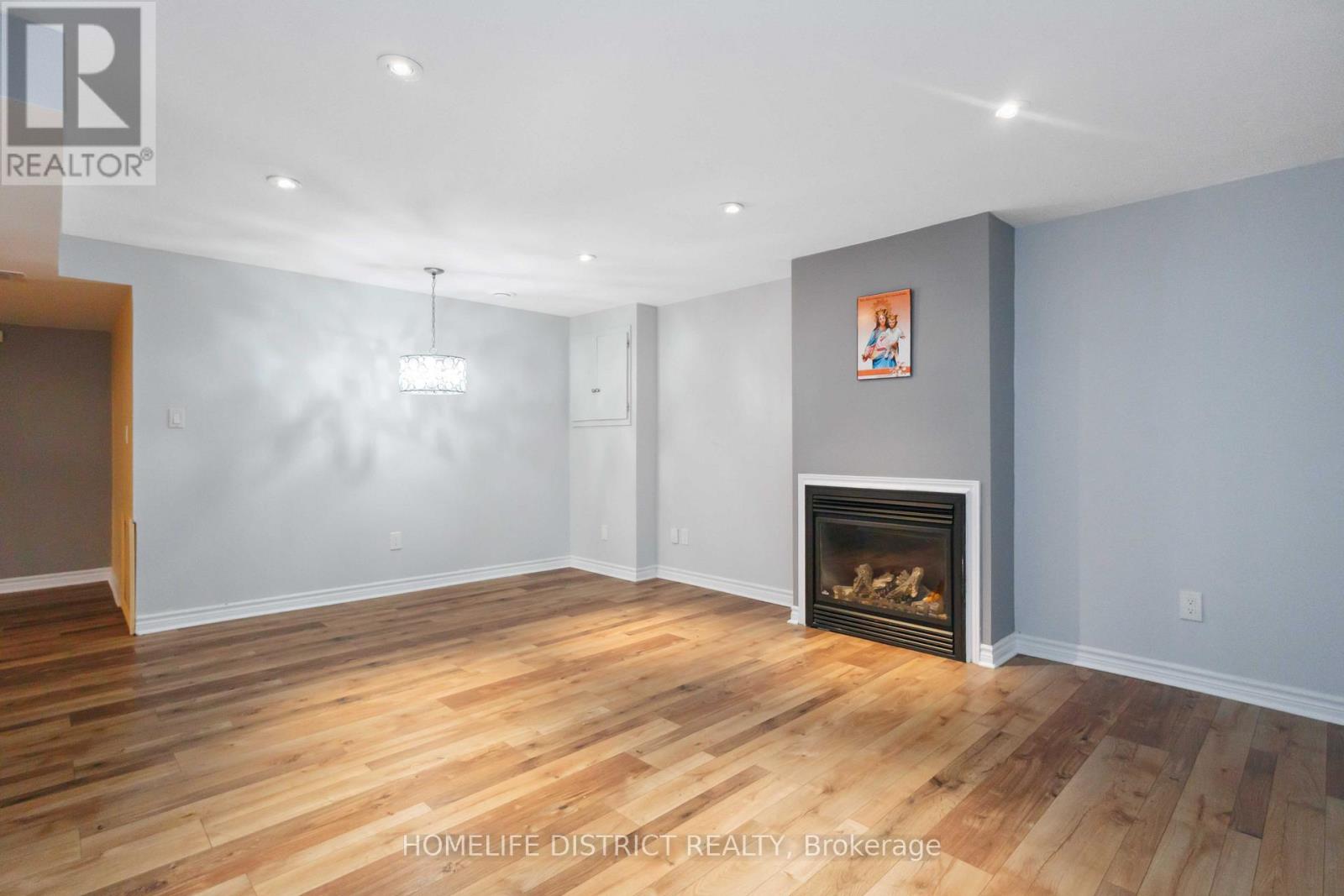 Photo 18 of 2 Bushford Street, Clarington ON