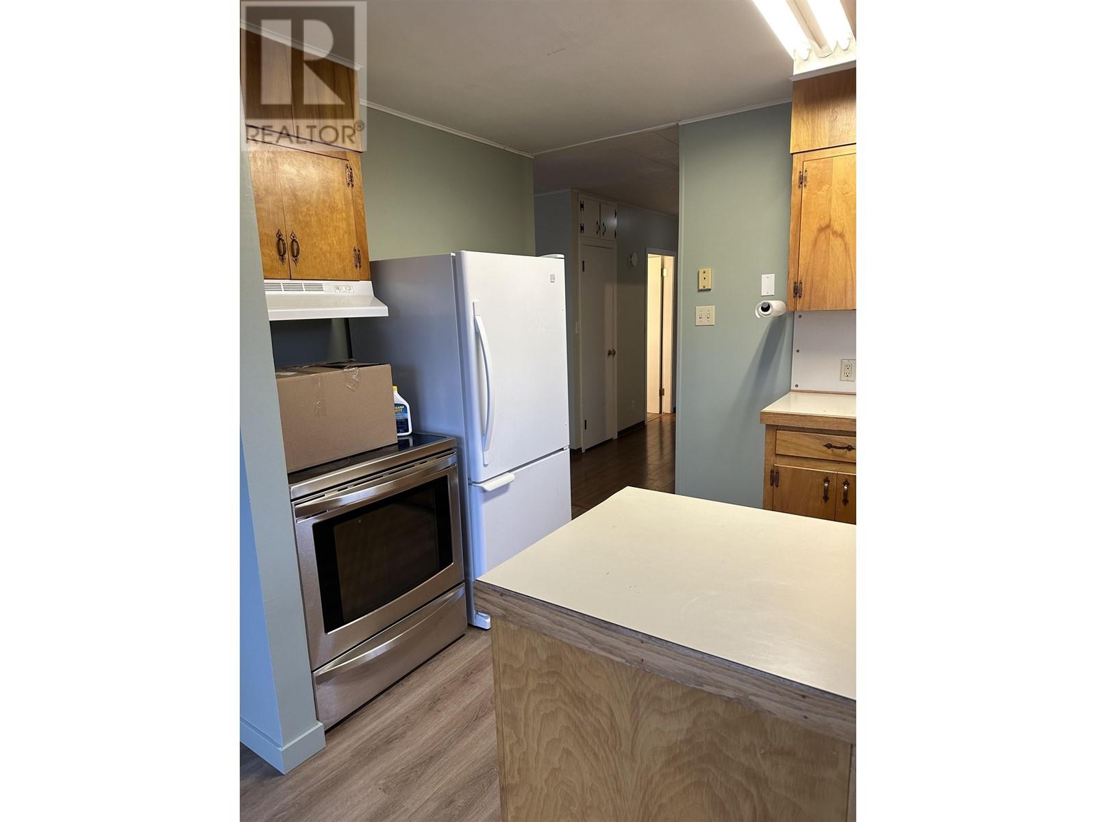 300 8TH AVENUE, Burns Lake