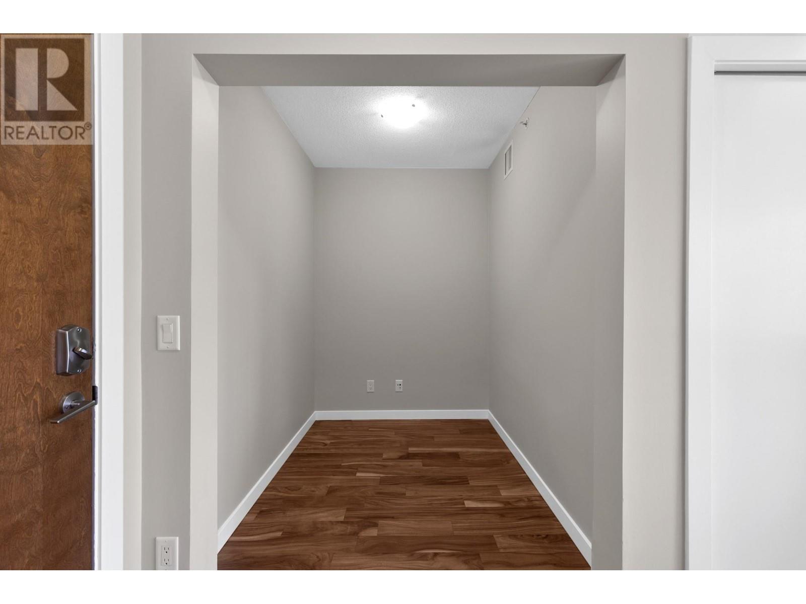407 1075 Sunset Drive, Kelowna