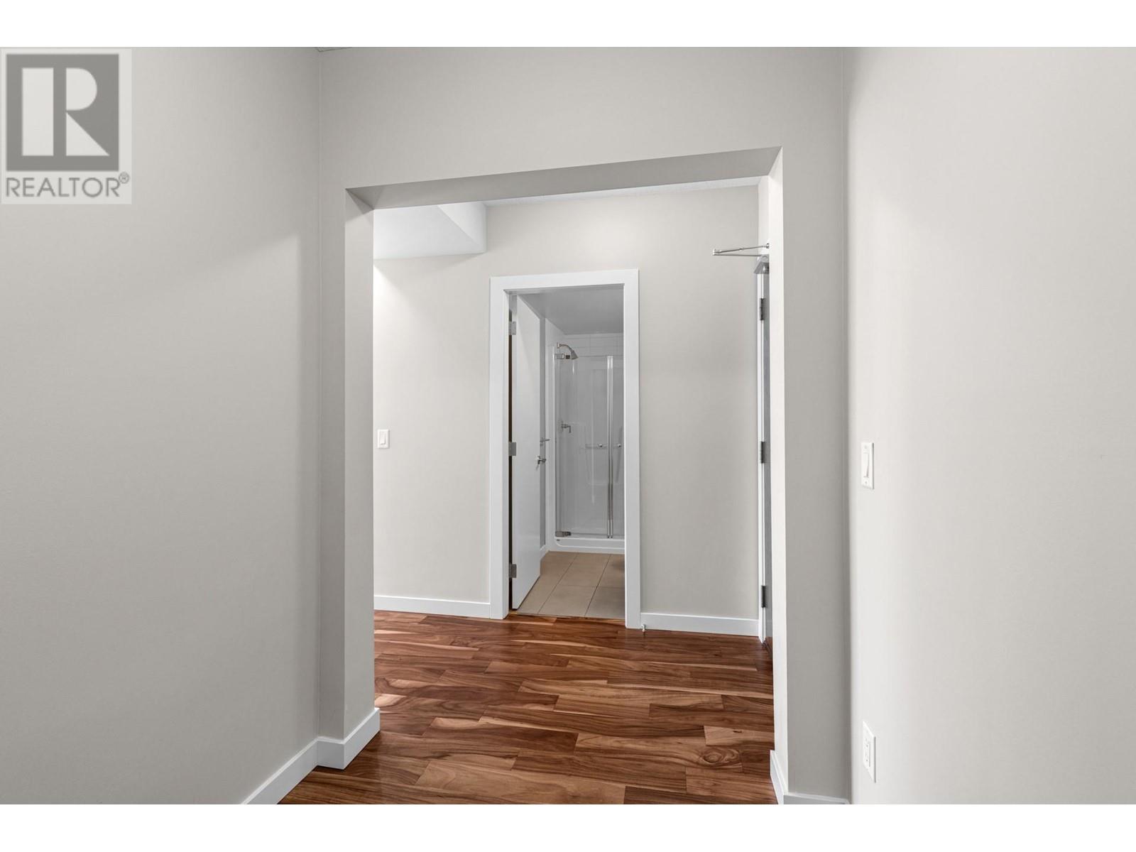 407 1075 Sunset Drive, Kelowna