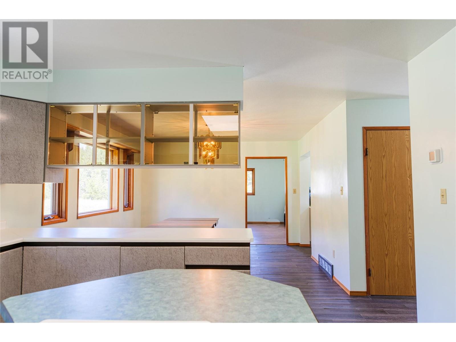 3200 Highway 93/95 Highway, Canal Flats