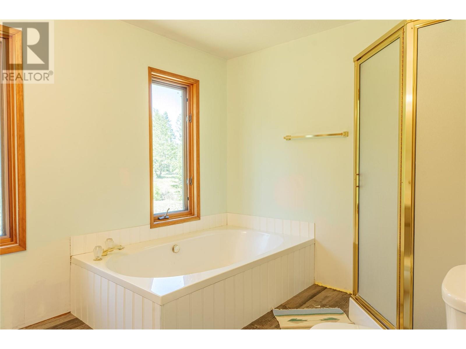 3200 Highway 93/95 Highway, Canal Flats