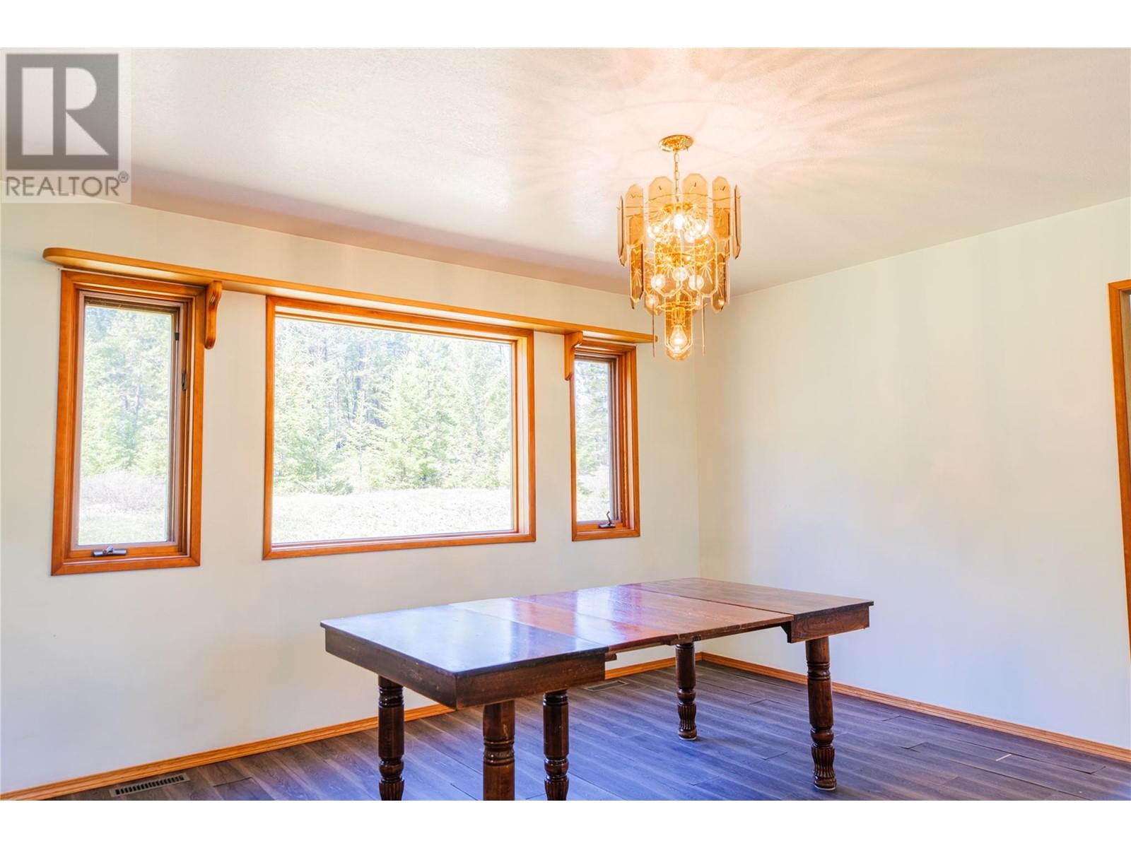 3200 Highway 93/95 Highway, Canal Flats