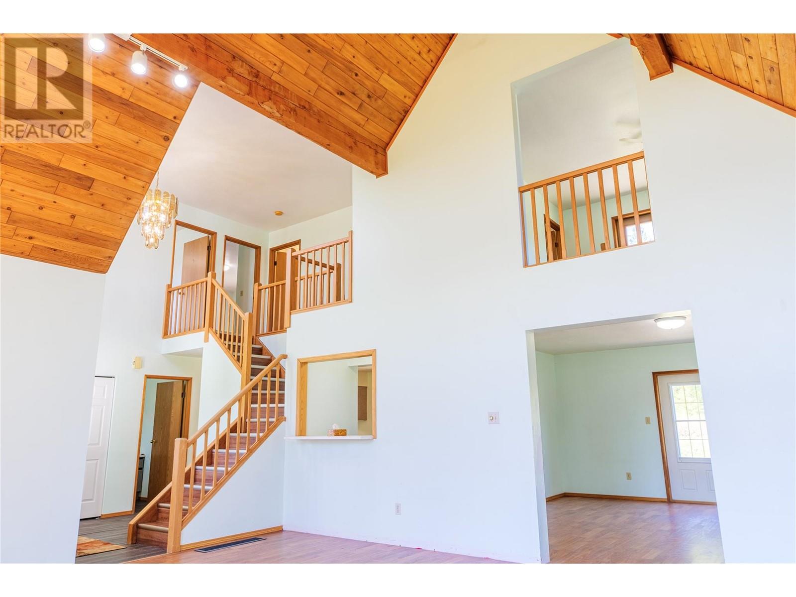 3200 Highway 93/95 Highway, Canal Flats