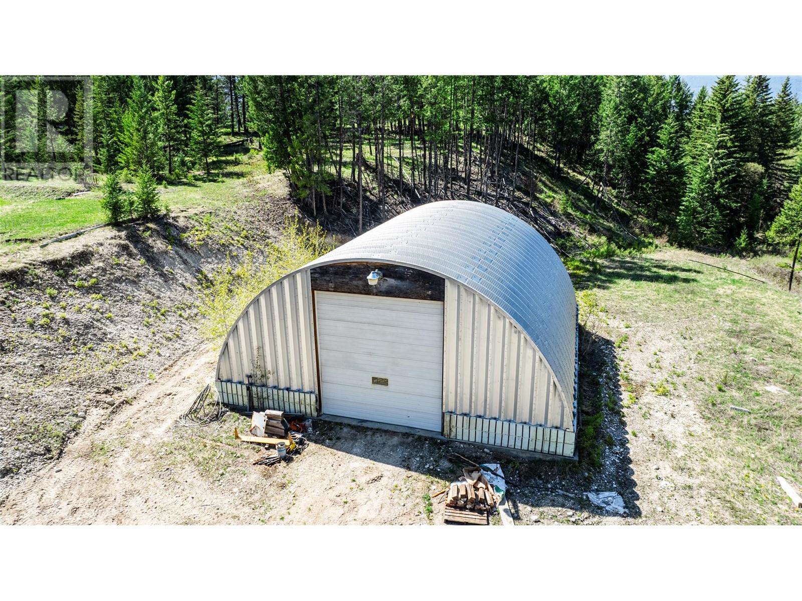 3200 Highway 93/95 Highway, Canal Flats