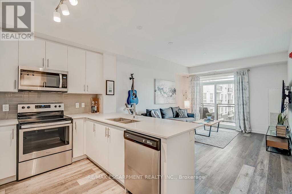 Photo 11 of 502 320 Plains Road E, Burlington ON