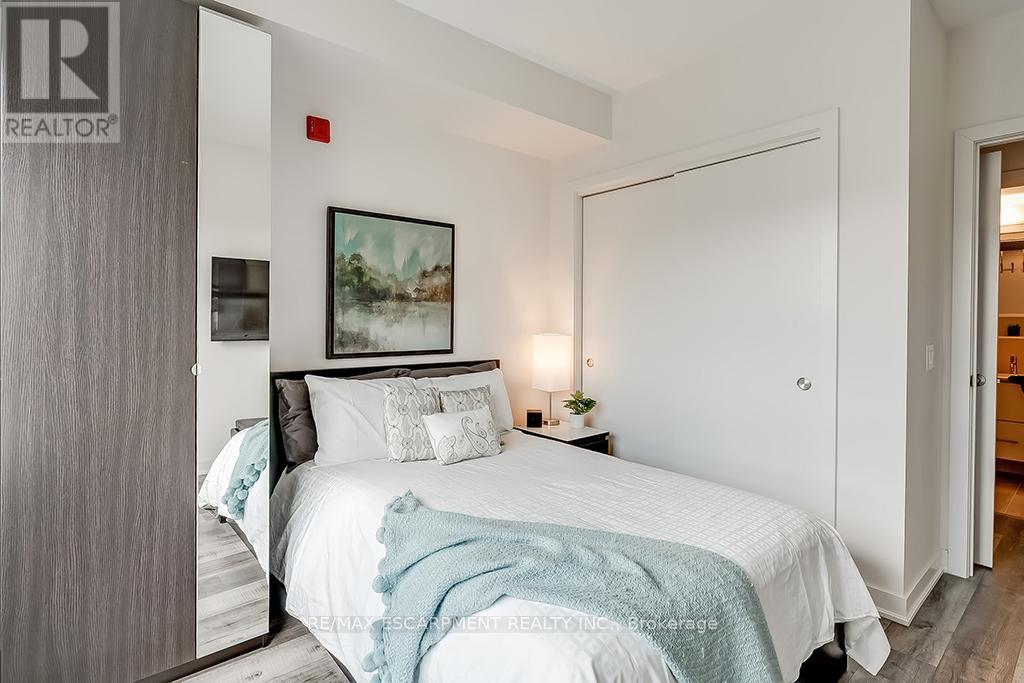 Photo 24 of 502 320 Plains Road E, Burlington ON