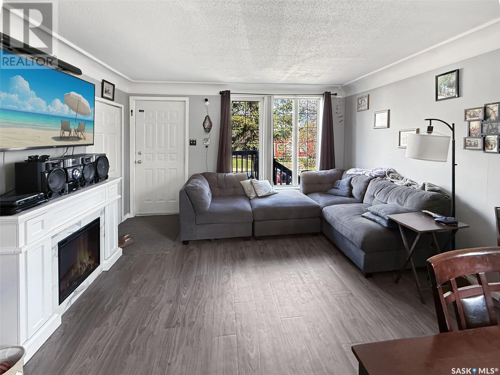 Single Family House for Sale in  Central AVENUE N Swift Current 
