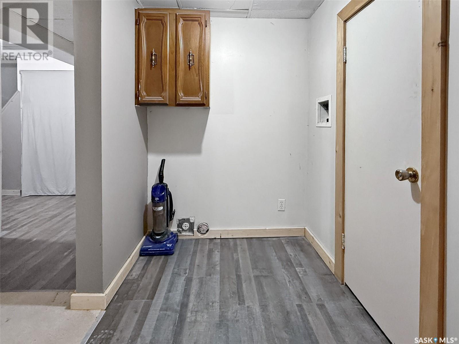 Single Family House for Sale in  Central AVENUE N Swift Current 