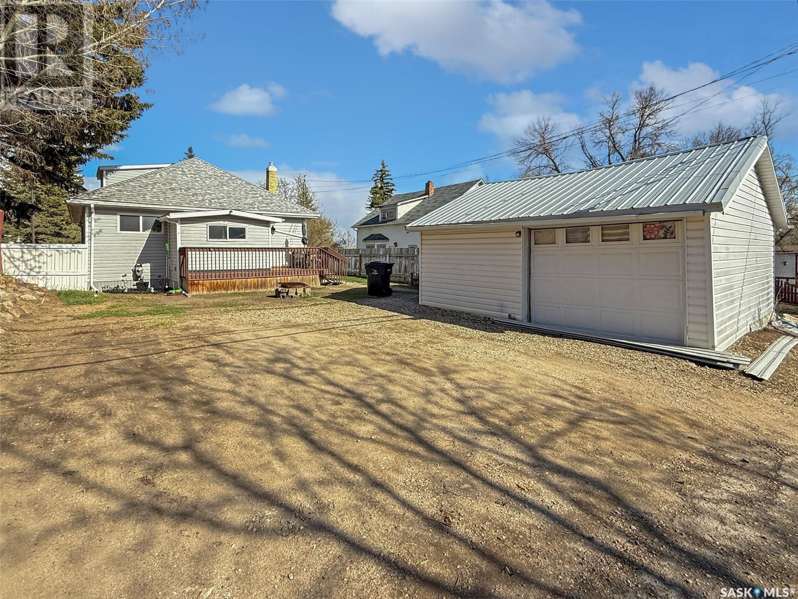Single Family House for Sale in  Central AVENUE N Swift Current 