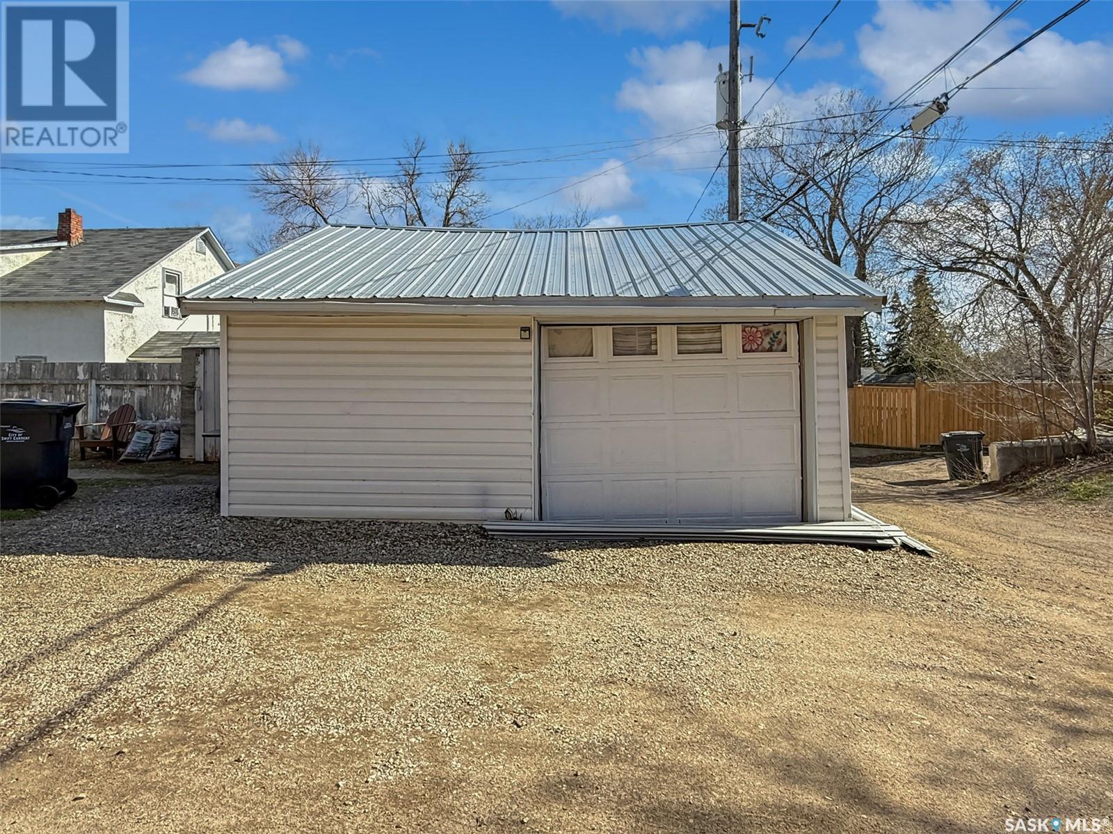 Single Family House for Sale in  Central AVENUE N Swift Current 