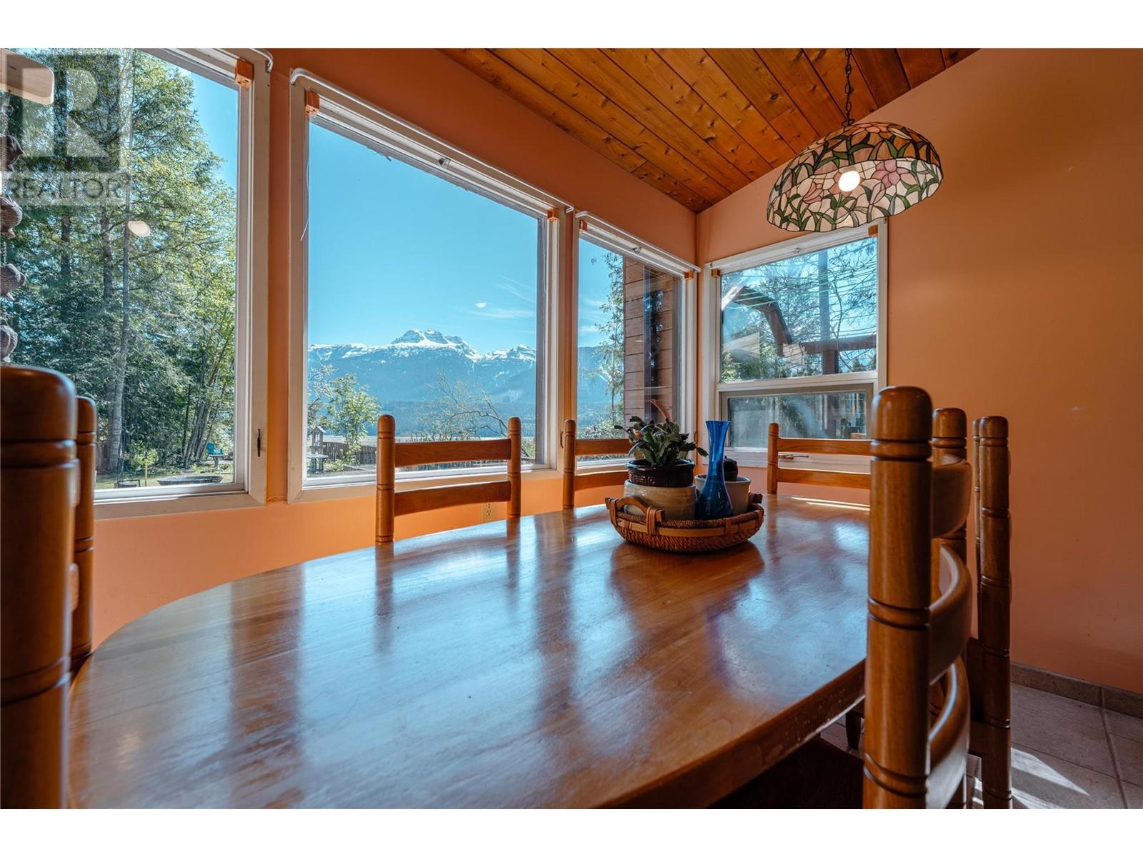 1447 Shiell Road, Revelstoke