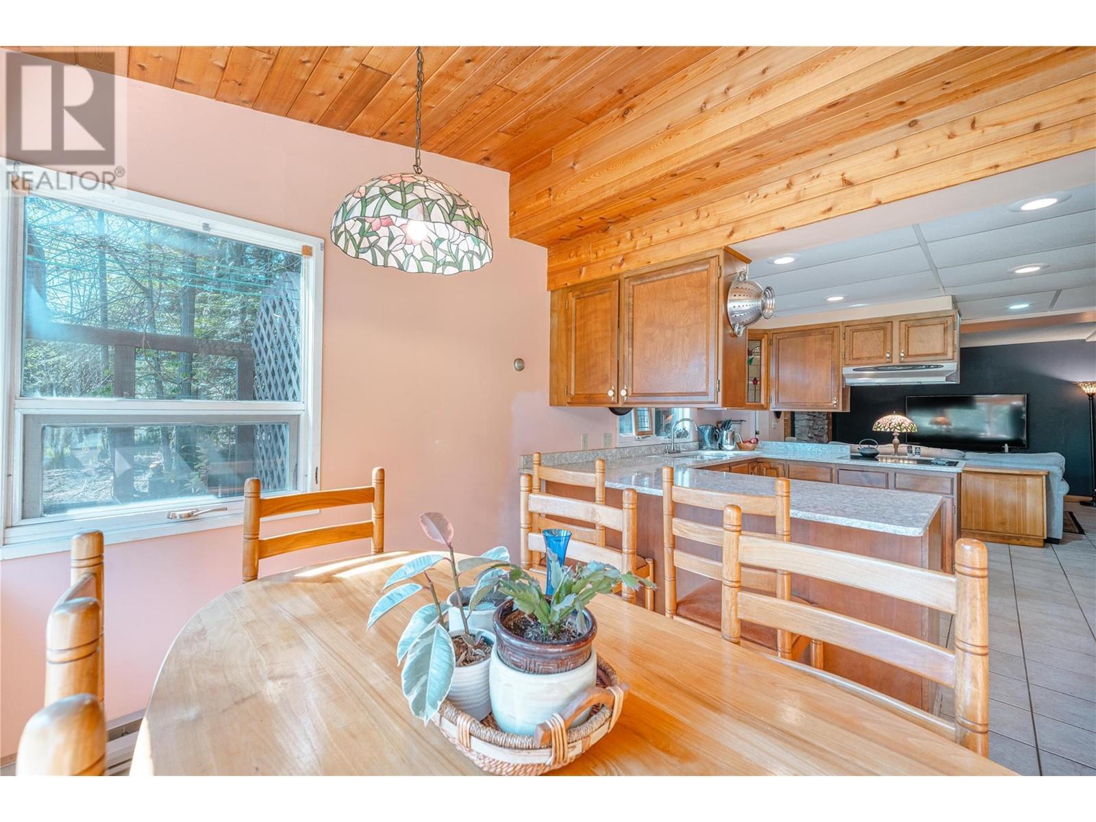 1447 Shiell Road, Revelstoke
