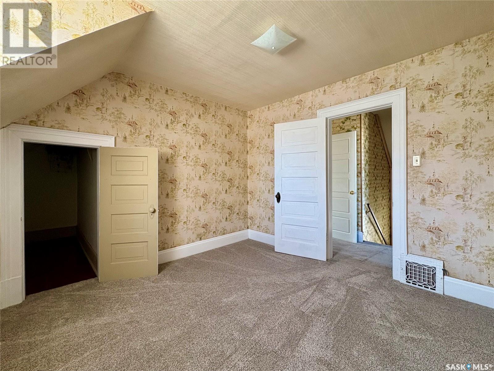 Photo 1 of 215 Ominica Street W, Moose Jaw SK