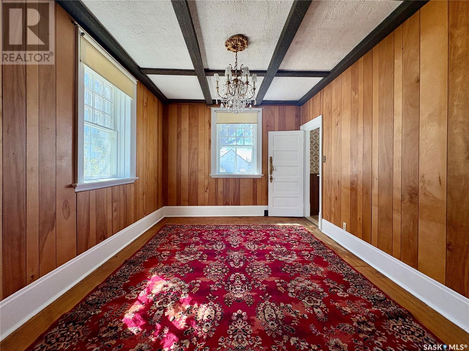 Photo 29 of 215 Ominica Street W, Moose Jaw SK