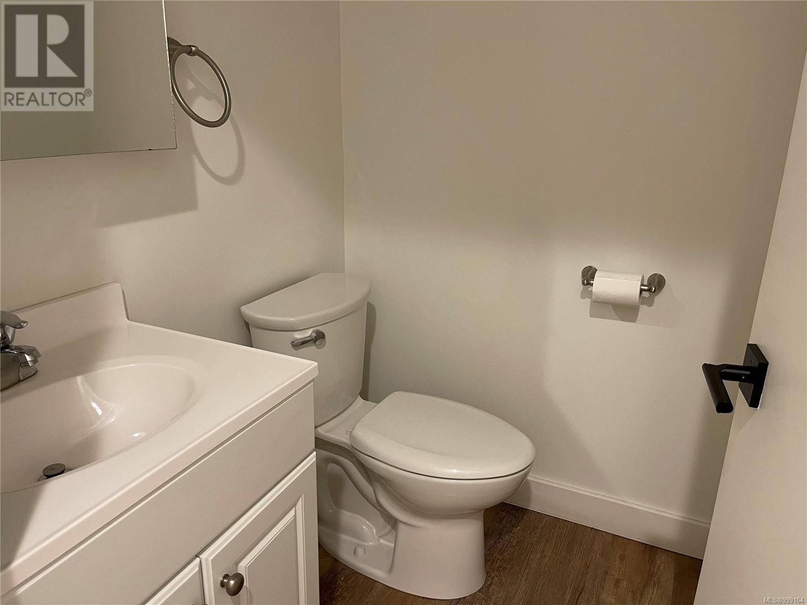 Photo 11 of 4445 Gertrude St, Port Alberni BC