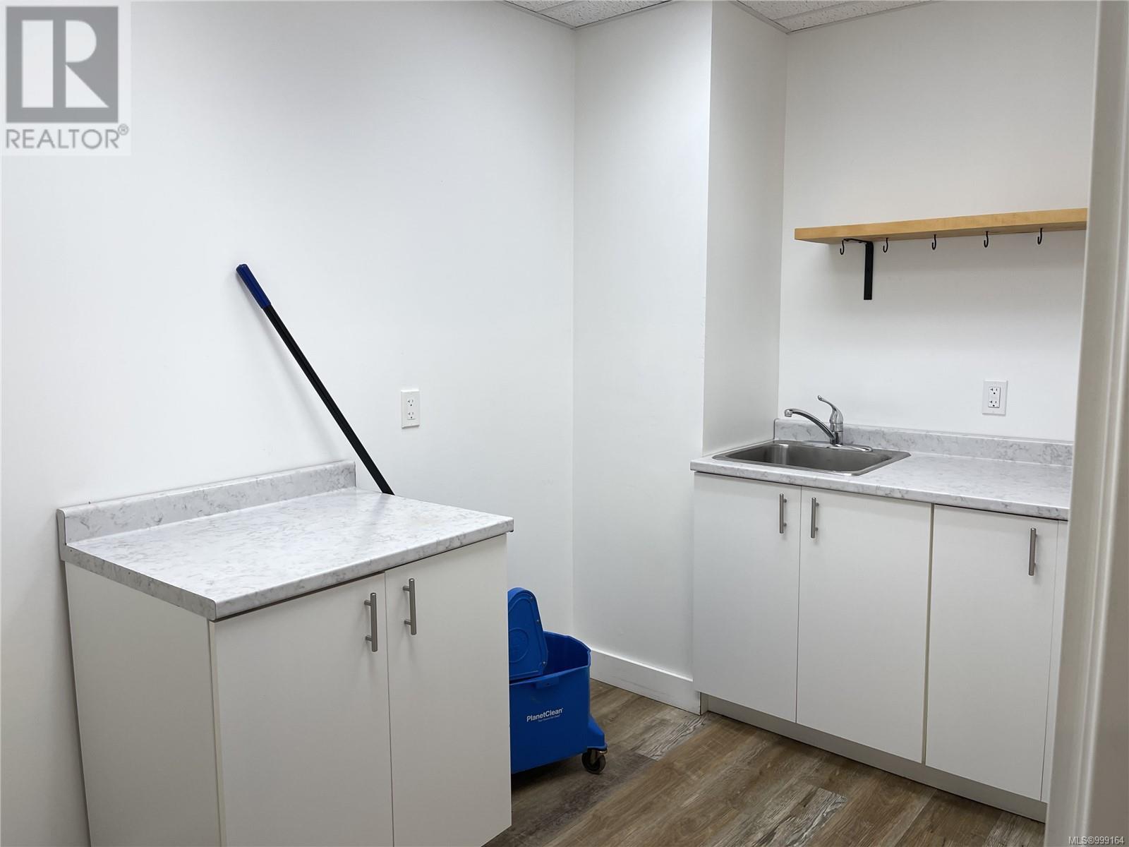 Photo 10 of 4445 Gertrude St, Port Alberni BC