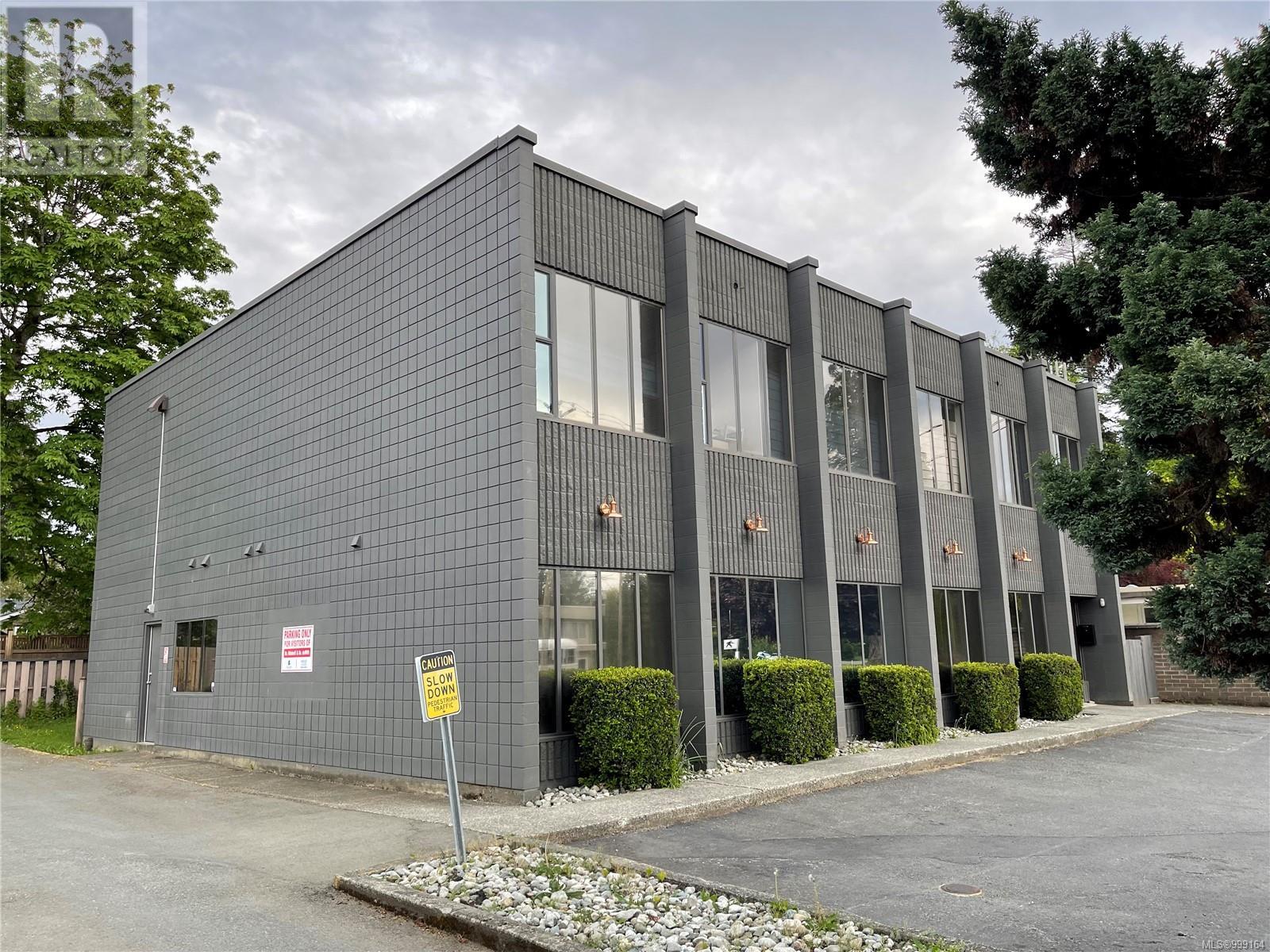 Photo 2 of 4445 Gertrude St, Port Alberni BC