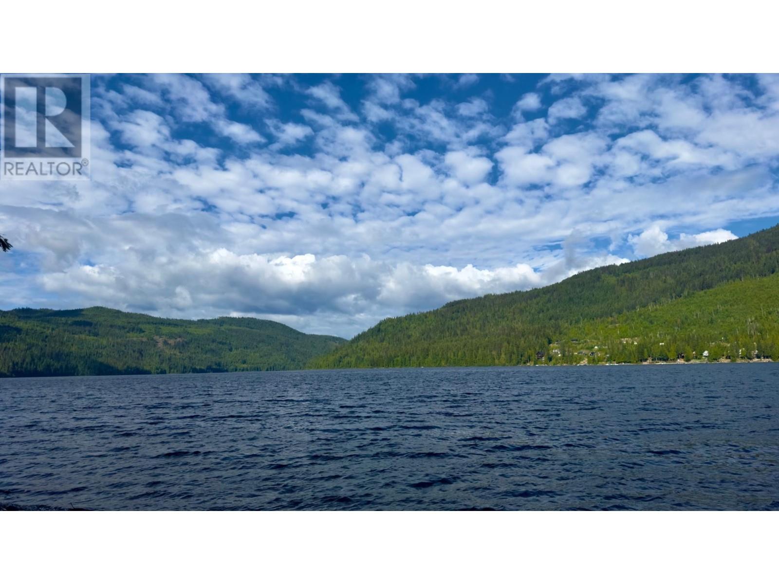 5241 EAST BARRIERE  FSR Road, Barriere