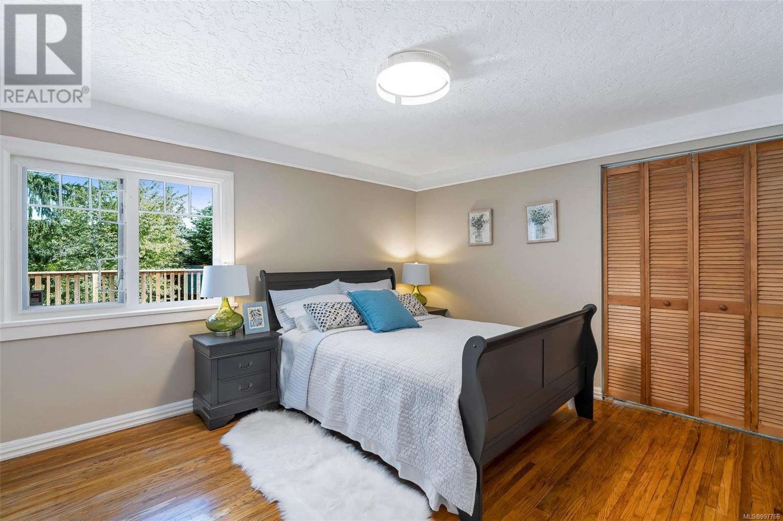Photo 23 of 1498 Derby Rd, Saanich BC