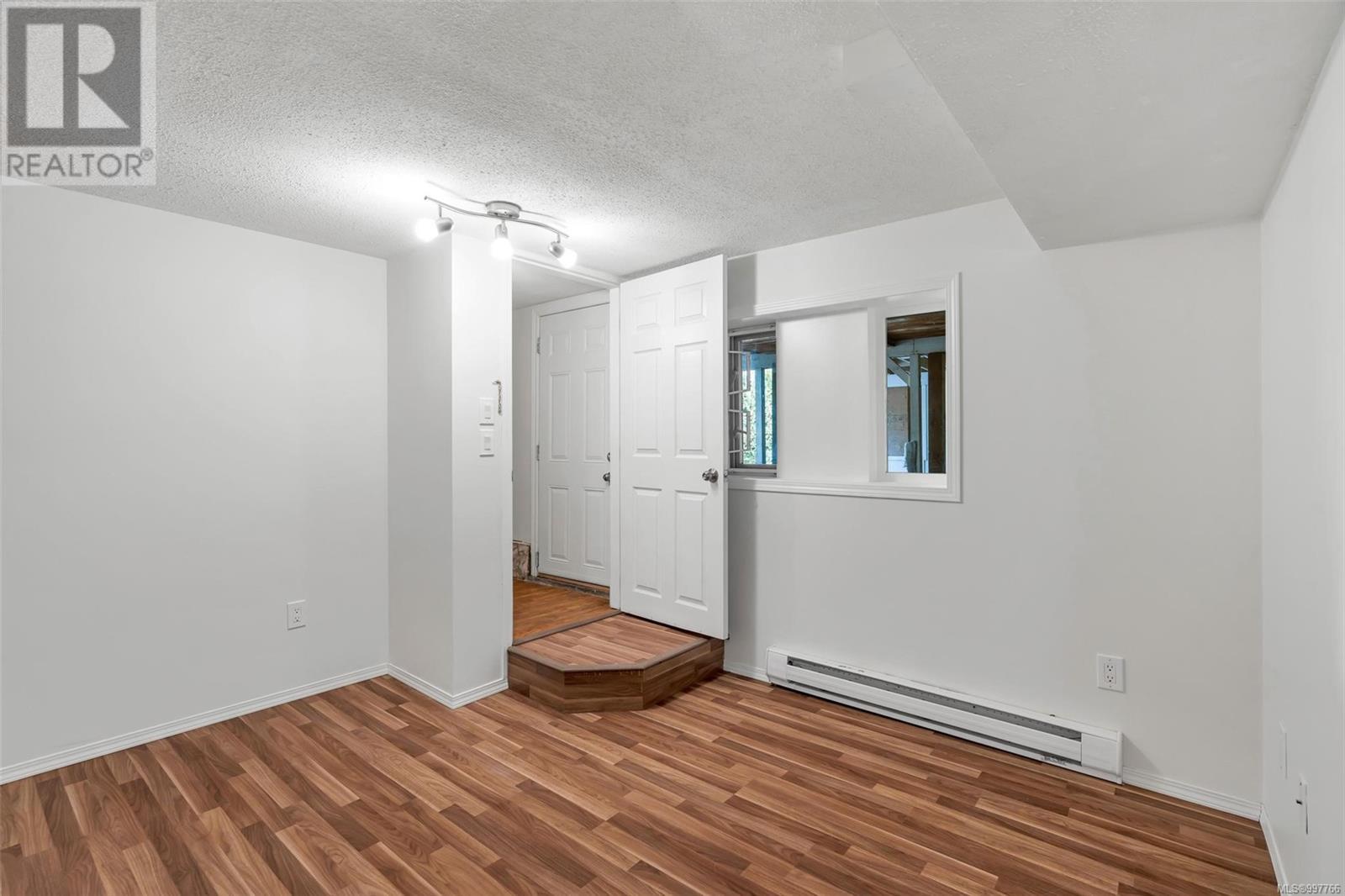 Photo 33 of 1498 Derby Rd, Saanich BC