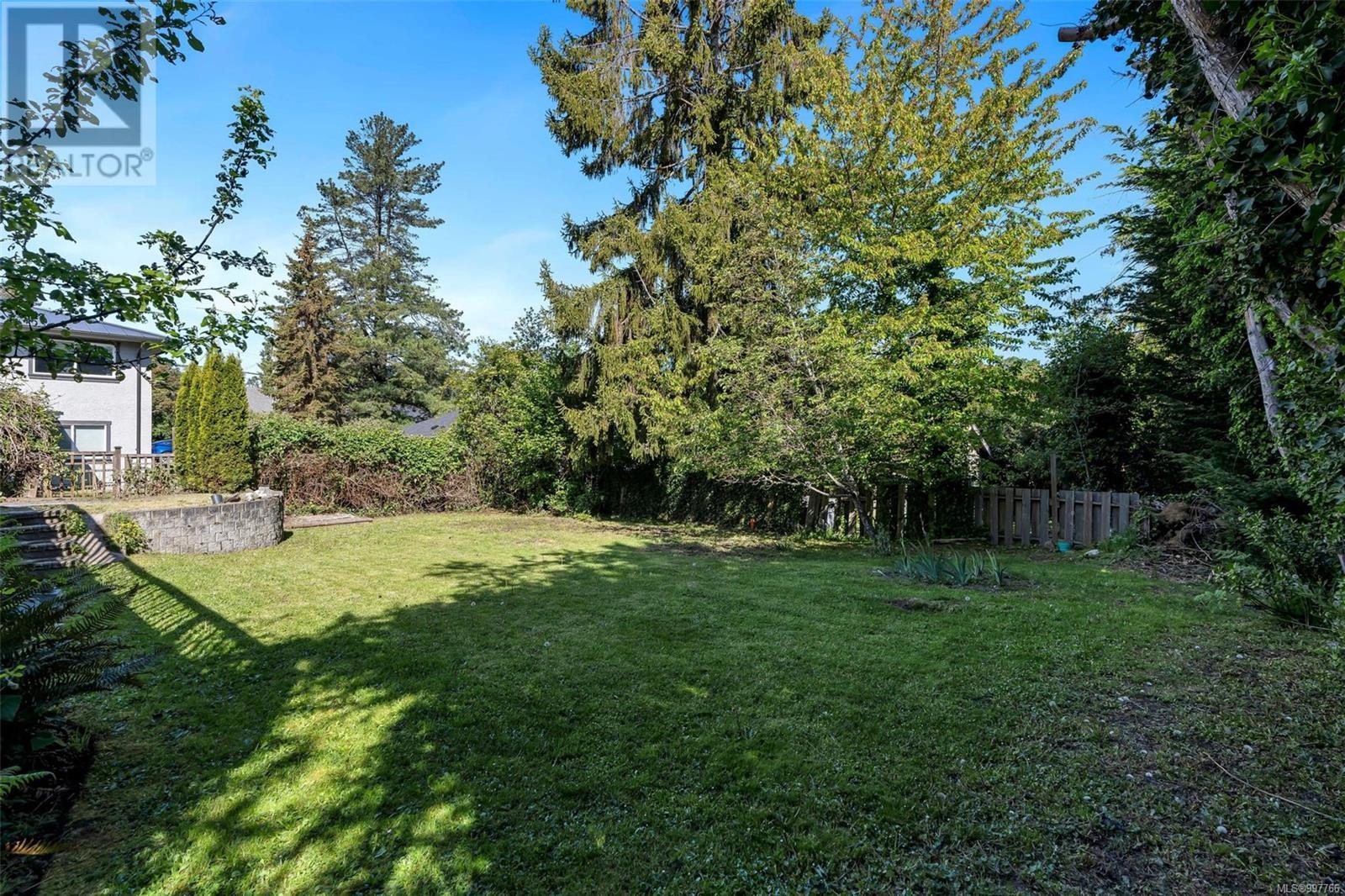 Photo 43 of 1498 Derby Rd, Saanich BC