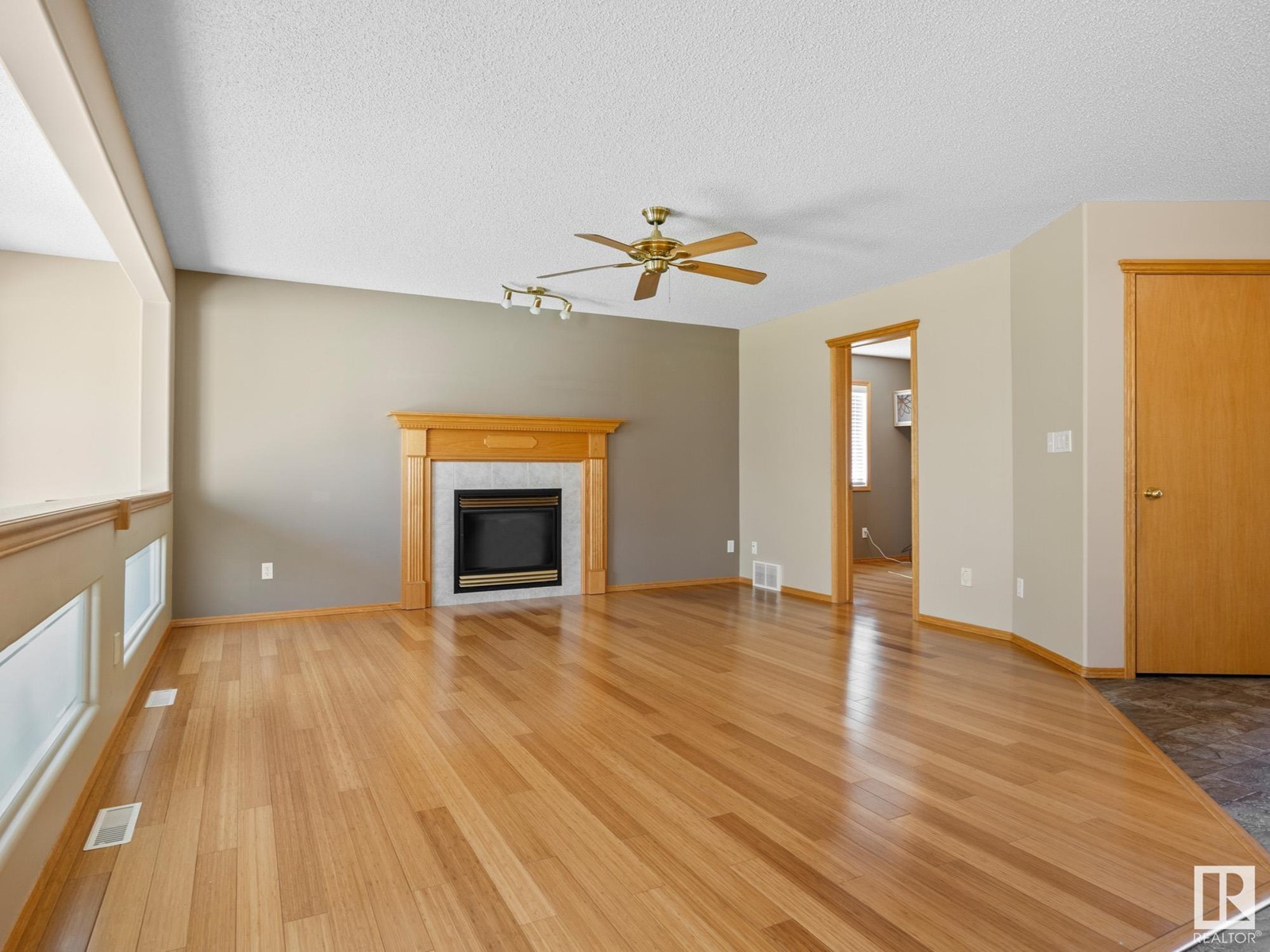10414 182A AV NW, Edmonton