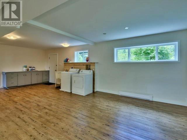 121 BROOKFIELD Road, Clearwater