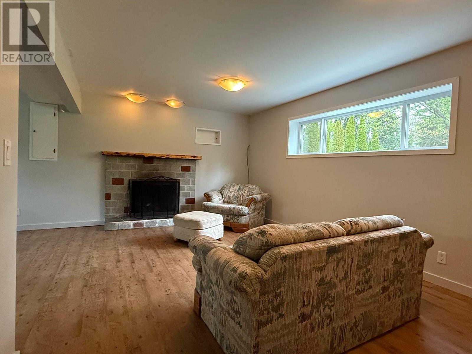 121 BROOKFIELD Road, Clearwater