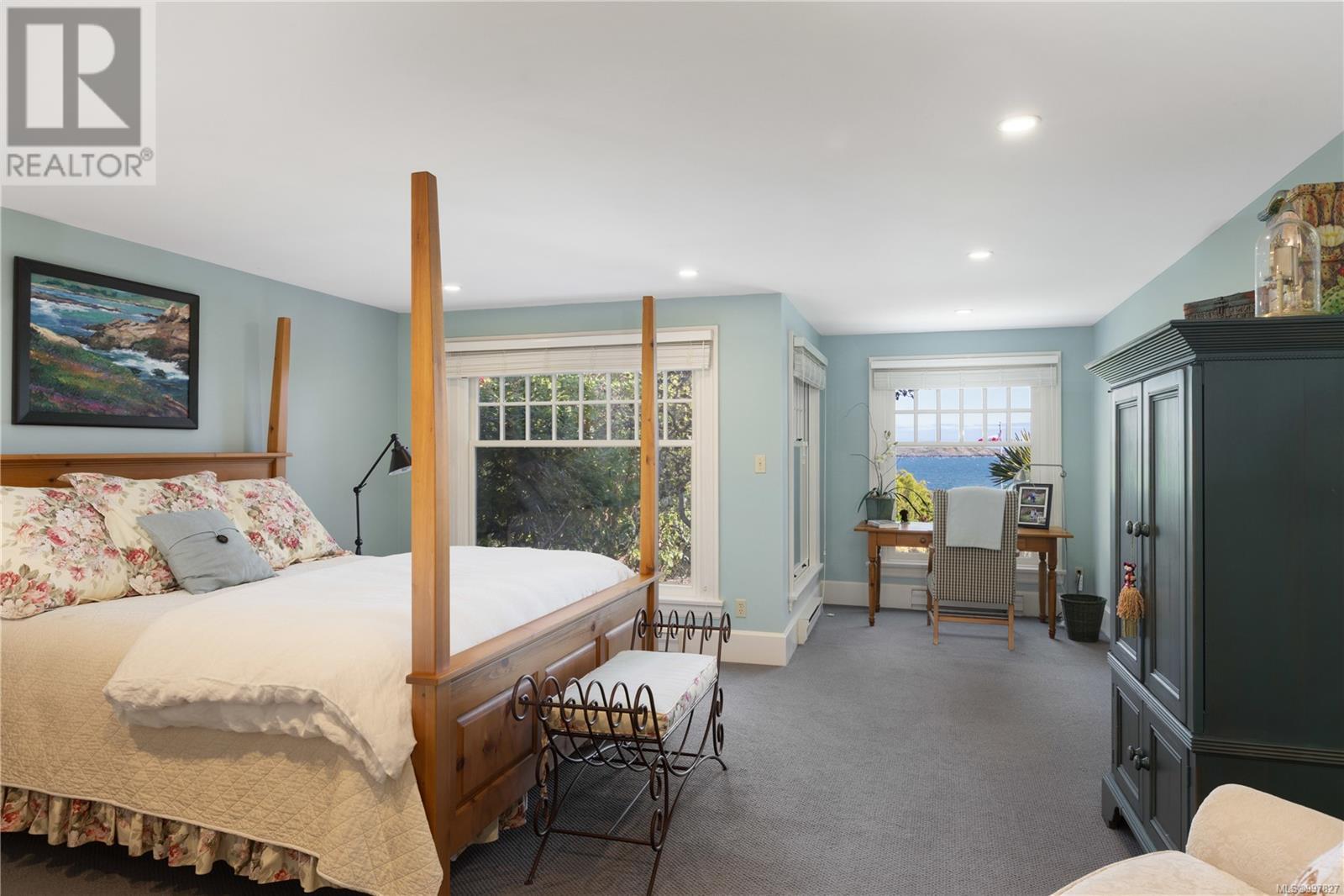  261 King George Terrace, Oak Bay
