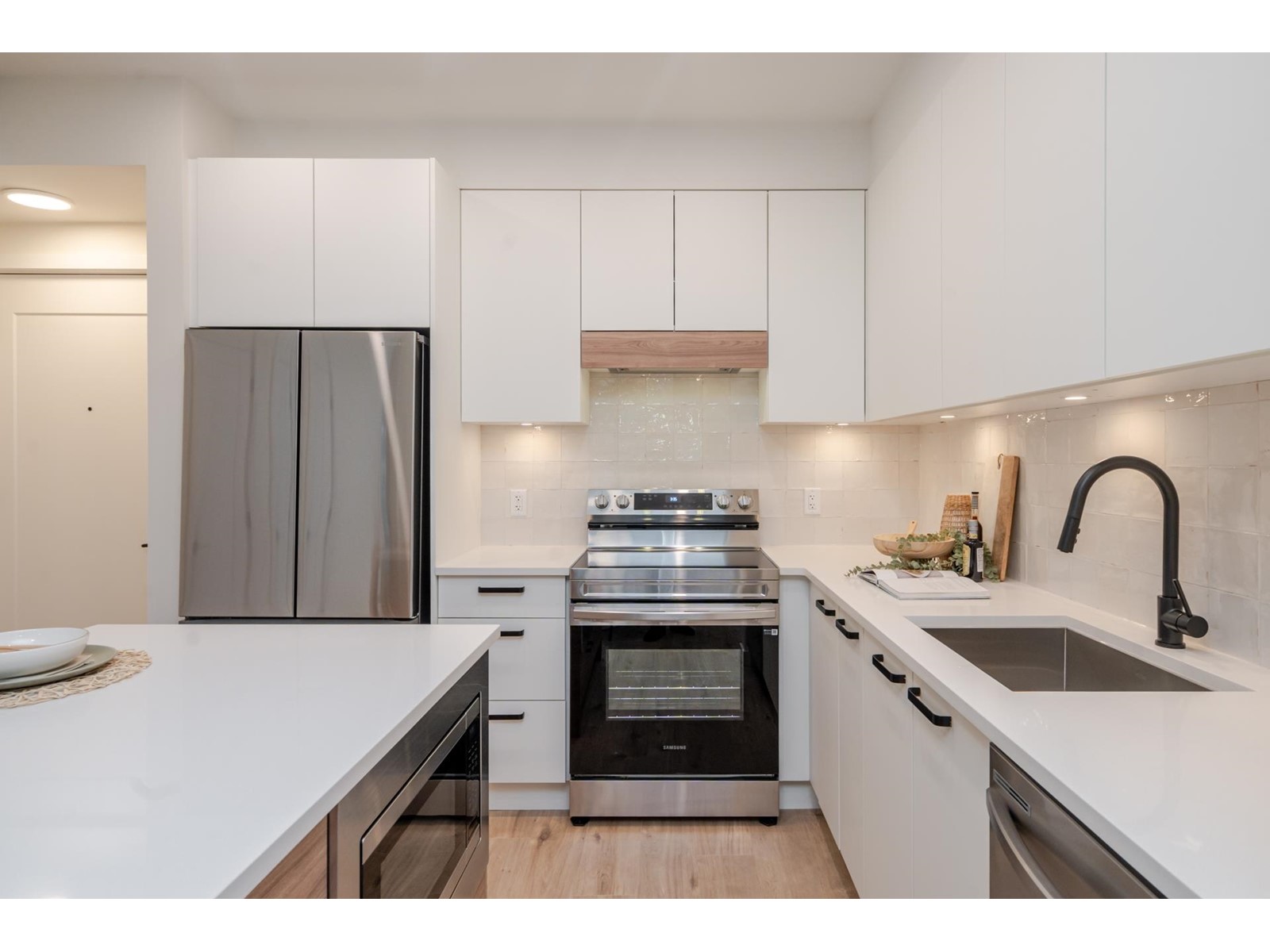 202 33920 BEST AVENUE, Mission