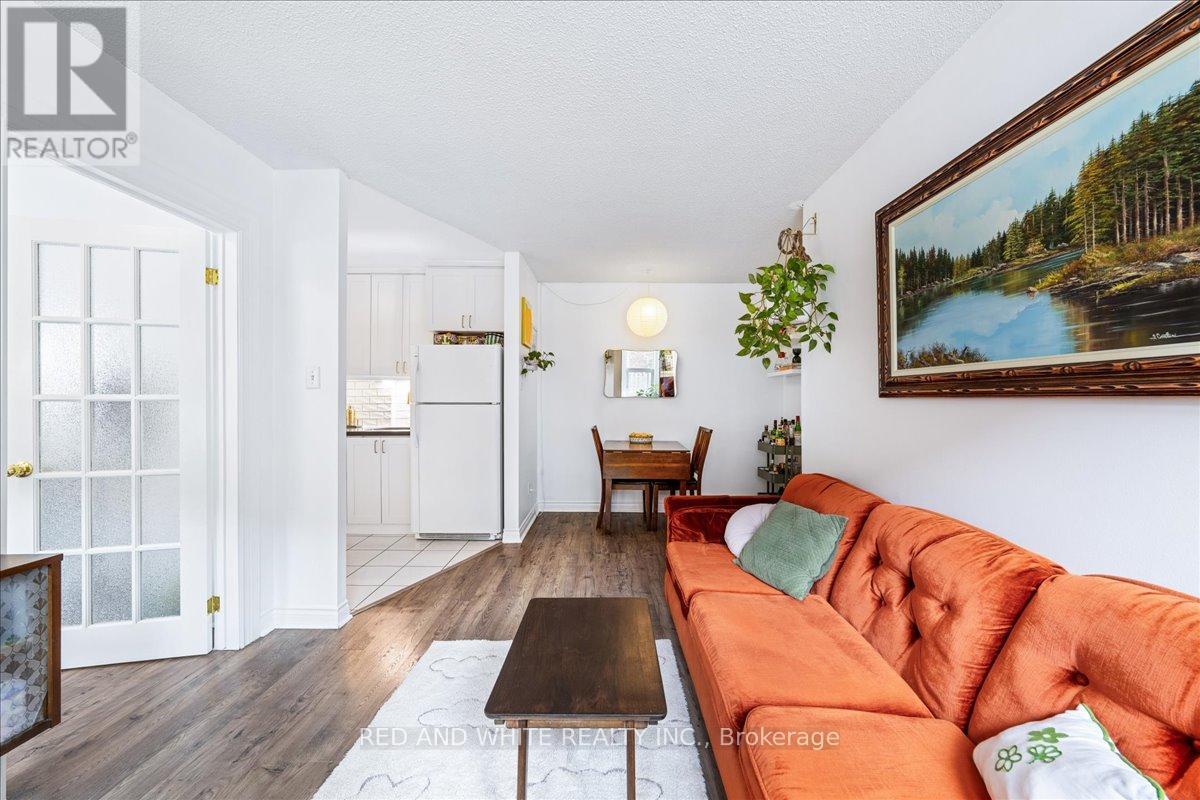 Photo 20 of 103 114 Vaughan Road, Toronto ON