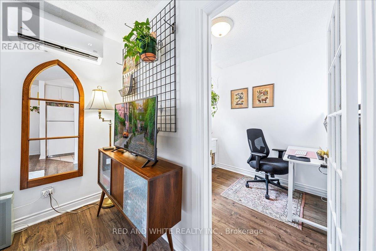 Photo 30 of 103 114 Vaughan Road, Toronto ON