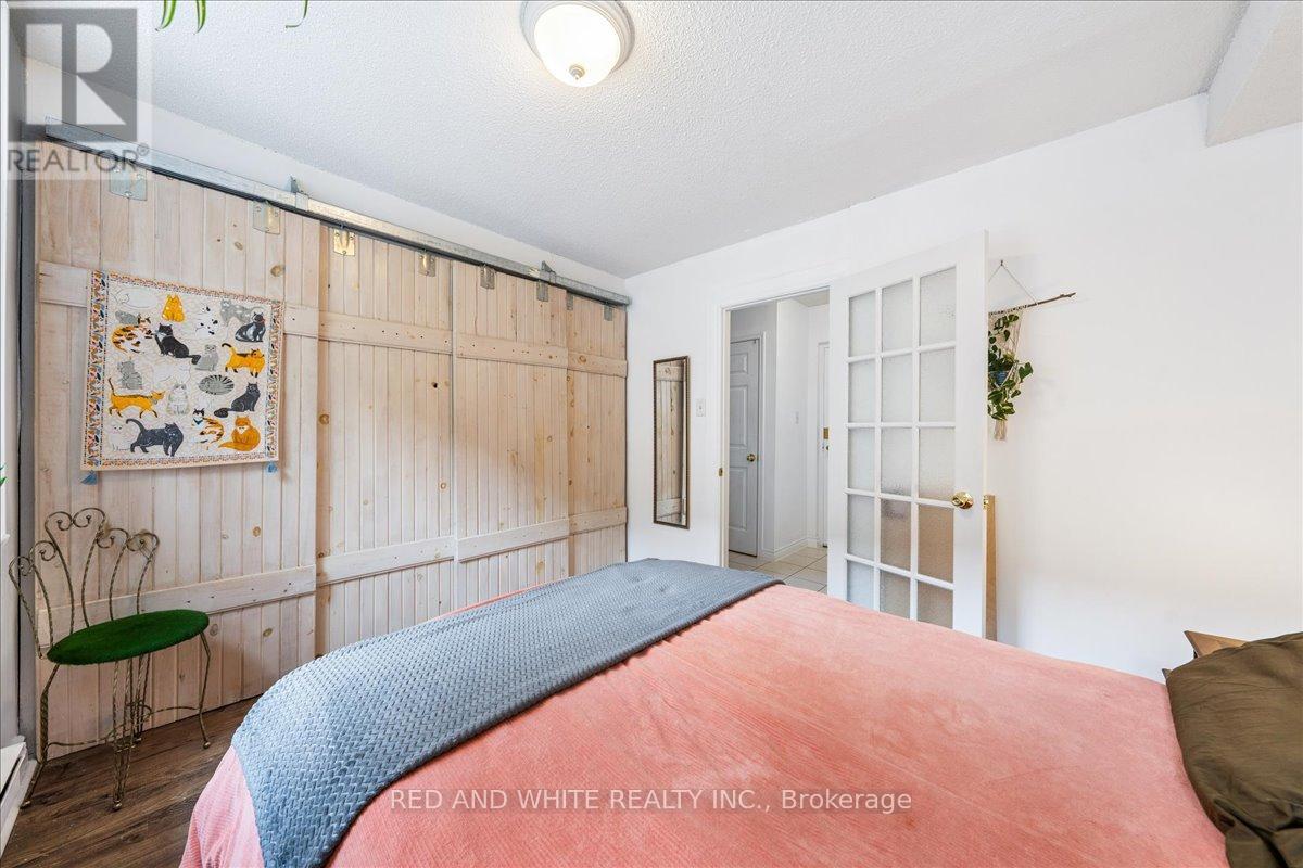 Photo 6 of 103 114 Vaughan Road, Toronto ON