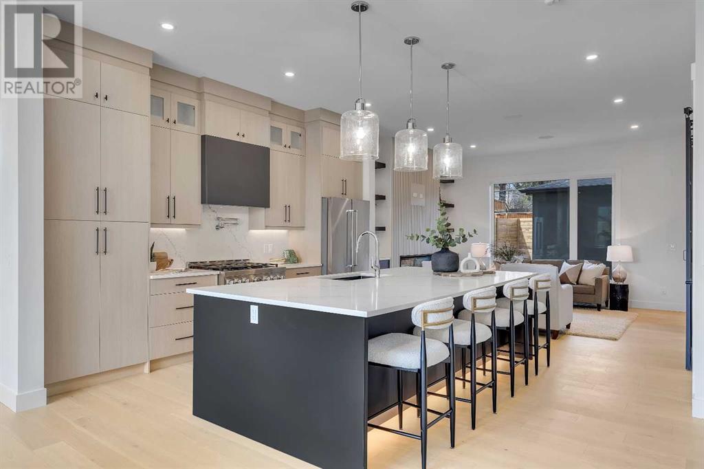 Single Family House for Sale in  Collingwood Place NW Collingwood Calgary 