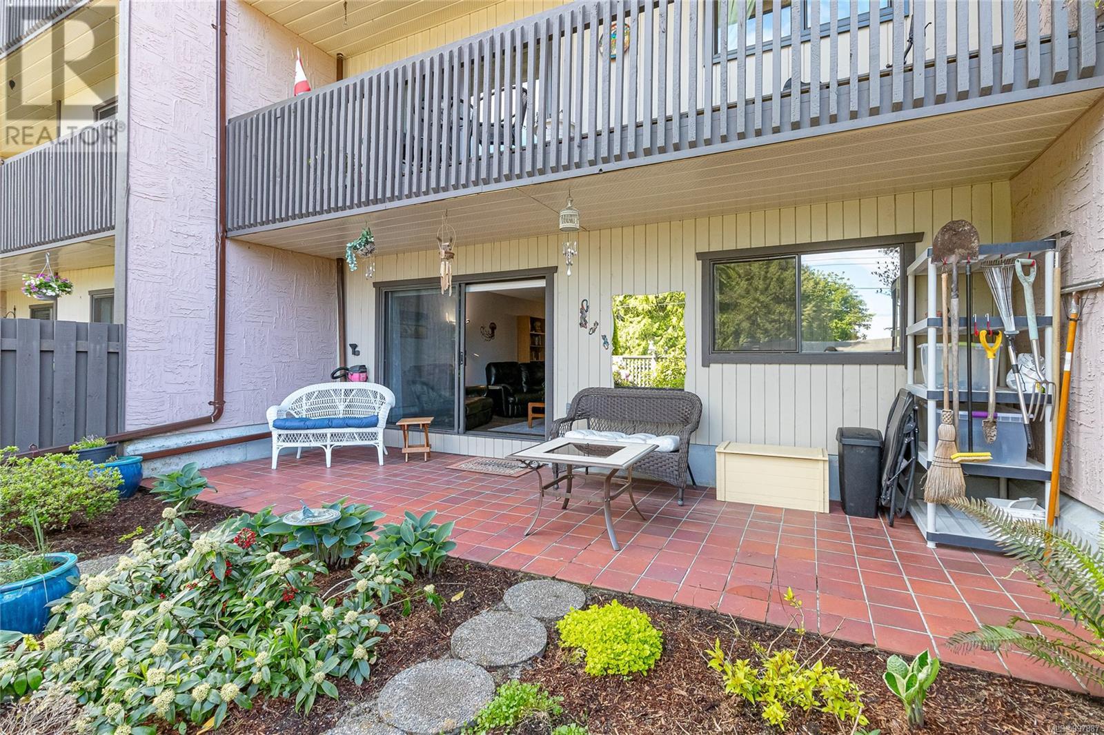 101 130 Sunningdale Rd, Qualicum Beach