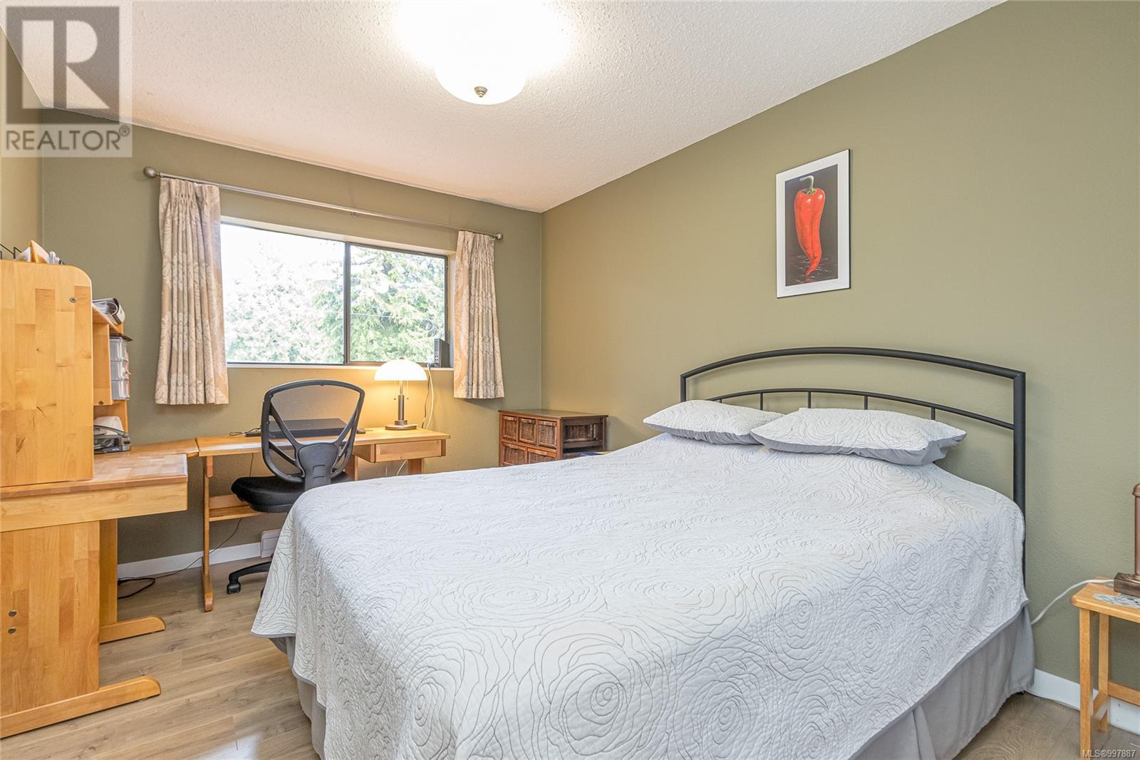 101 130 Sunningdale Rd, Qualicum Beach