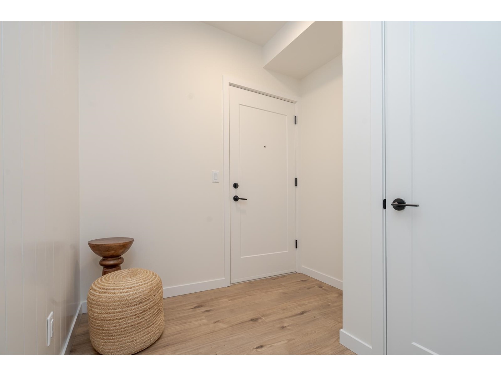 206 33920 BEST AVENUE, Mission