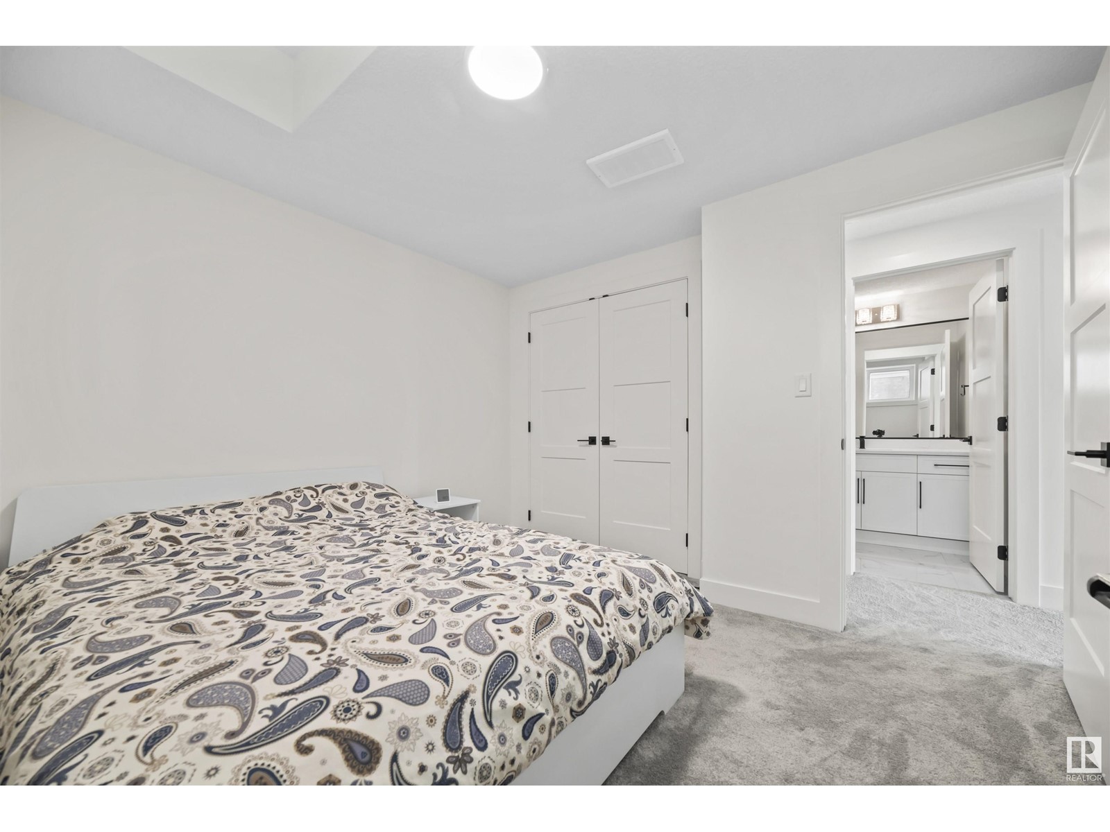 3228 PARKER LO SW, Edmonton