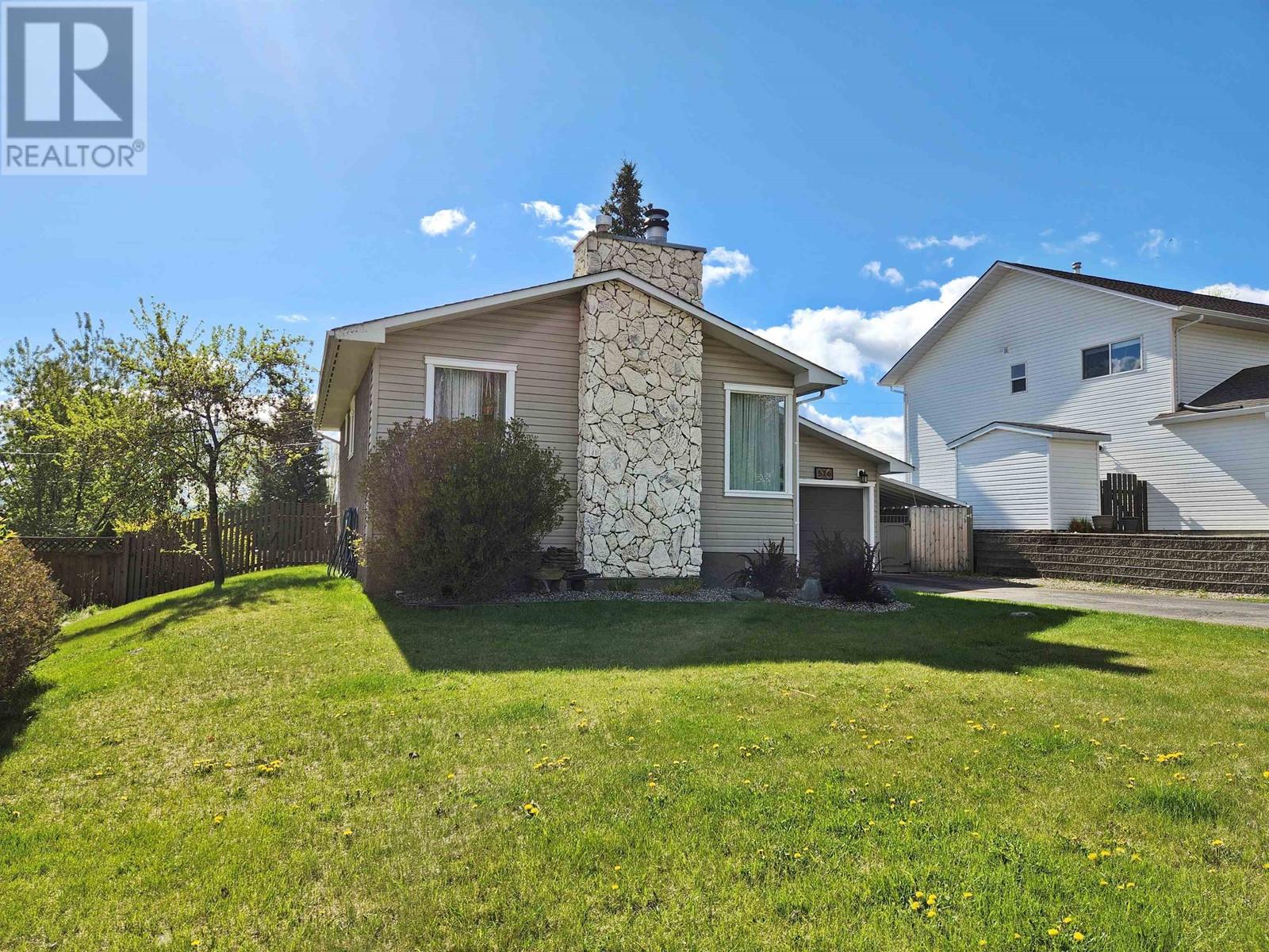 576 PIERCE CRESCENT, Quesnel
