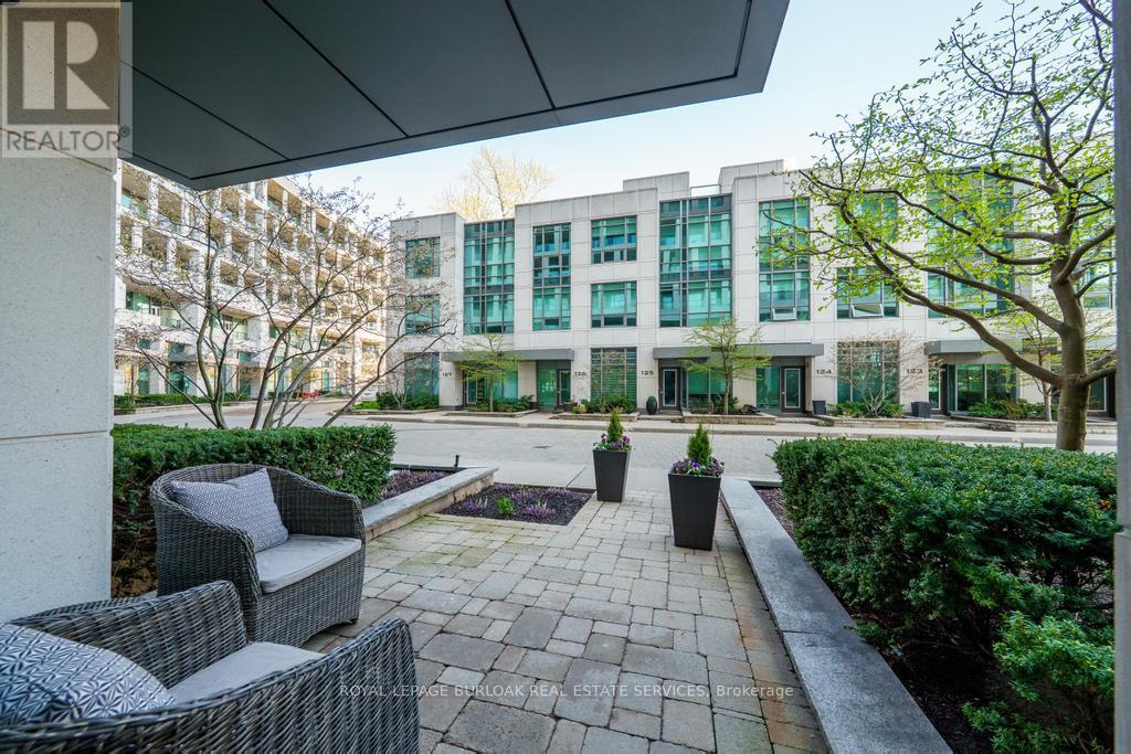 Photo 25 of 103 11 Bronte Road, Oakville ON