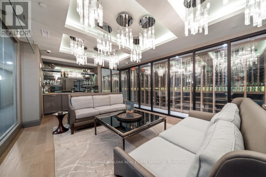 Photo 32 of 103 11 Bronte Road, Oakville ON