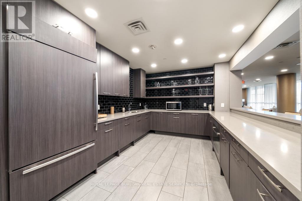 Photo 36 of 103 11 Bronte Road, Oakville ON