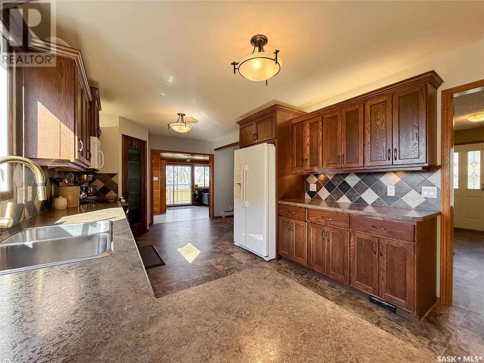 Photo 9 of 11 Conlin Drive, Swift Current SK