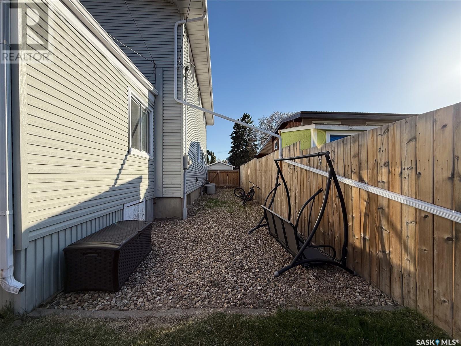 Photo 16 of 11 Conlin Drive, Swift Current SK