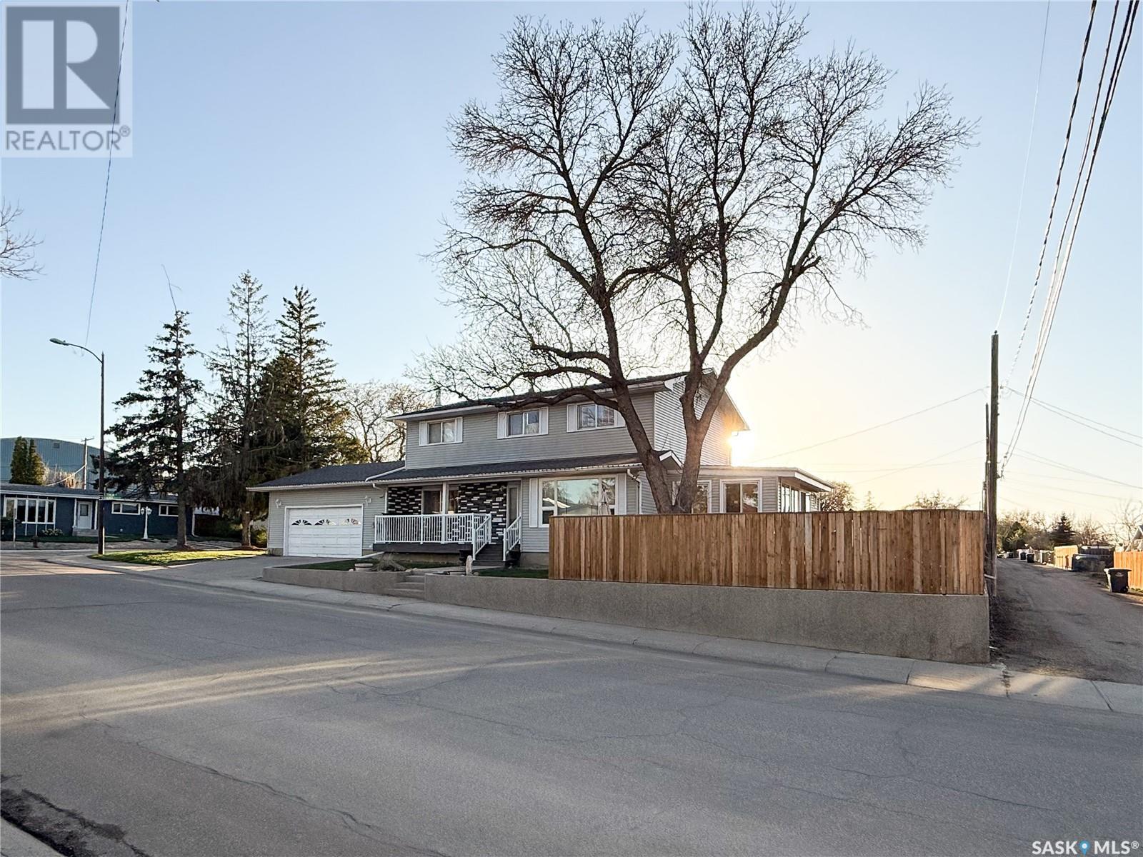 Photo 42 of 11 Conlin Drive, Swift Current SK