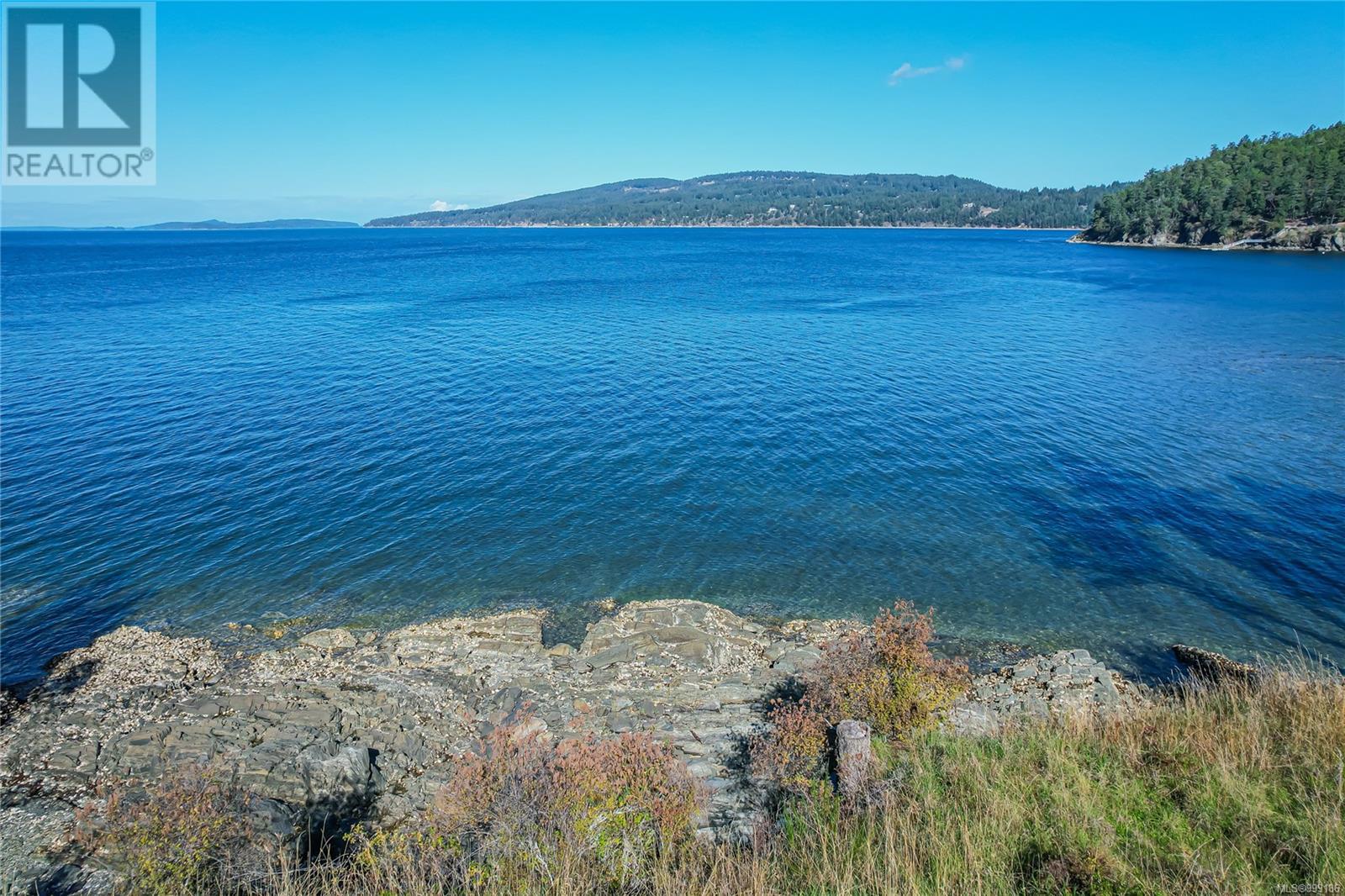  128 Narrows West Road, Salt Spring